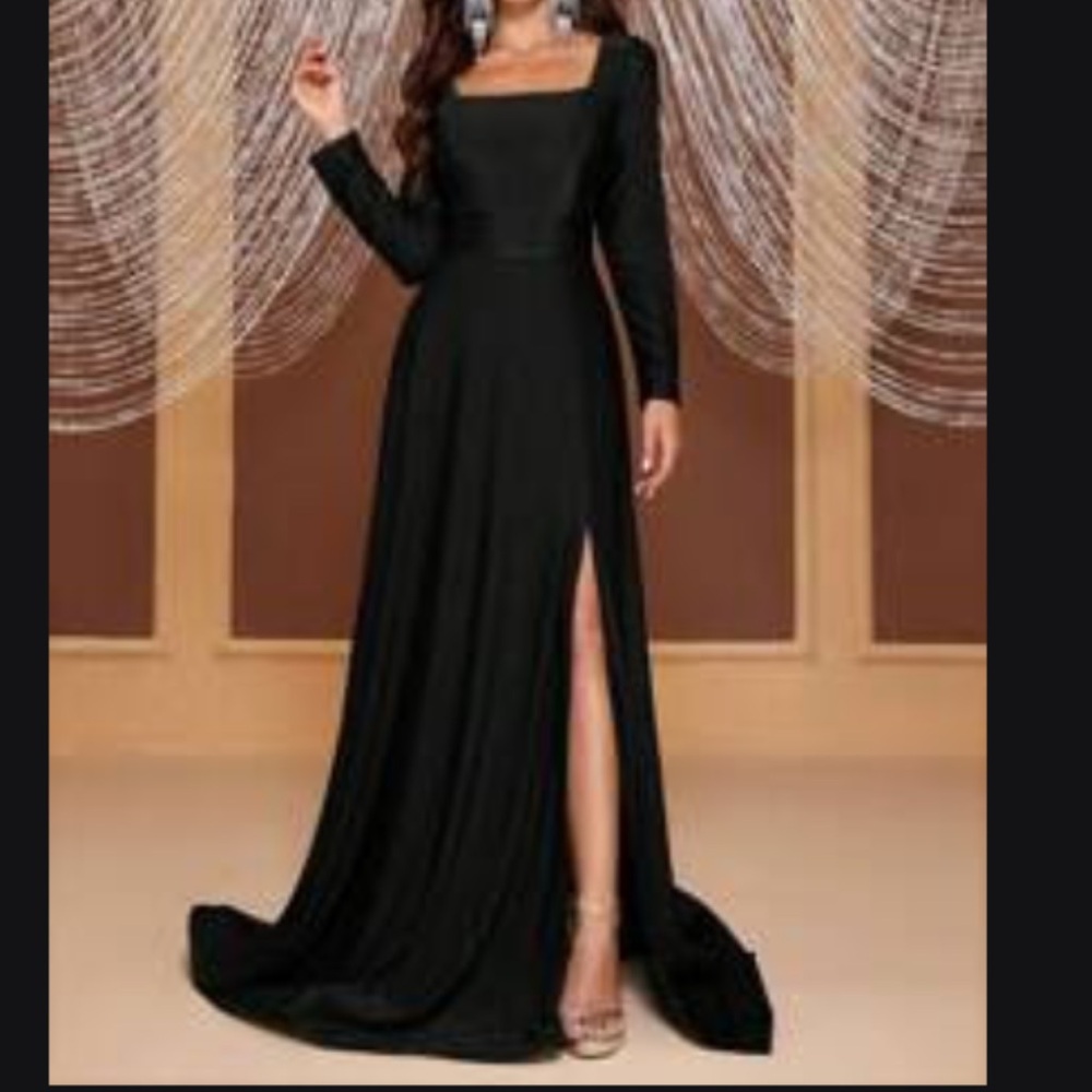 Giffniseti Elegant Black Gown
